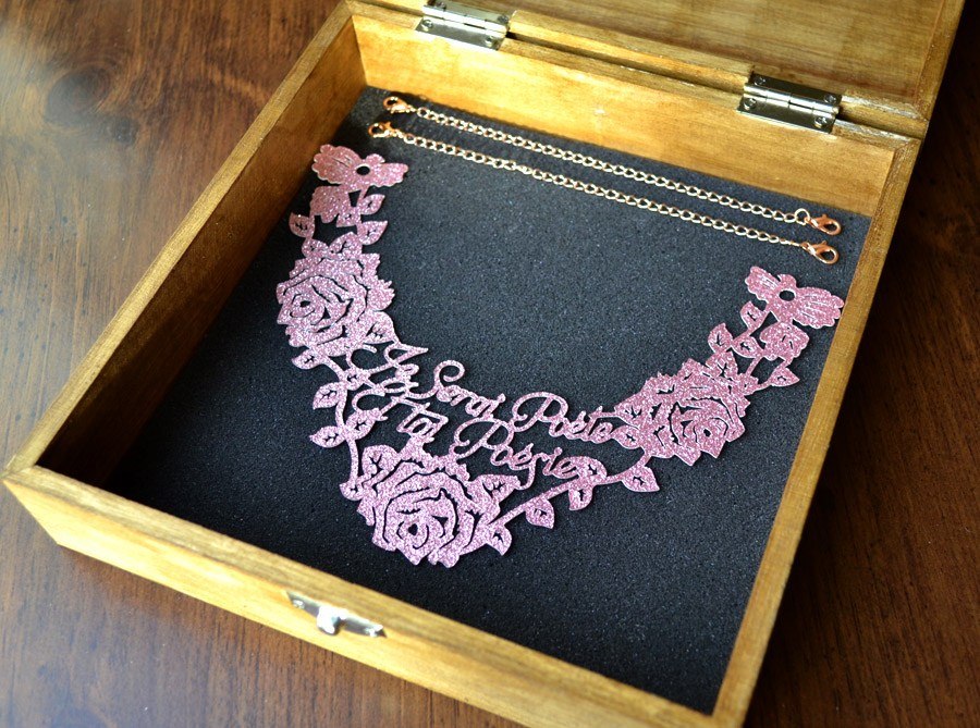 Rose chrub necklace